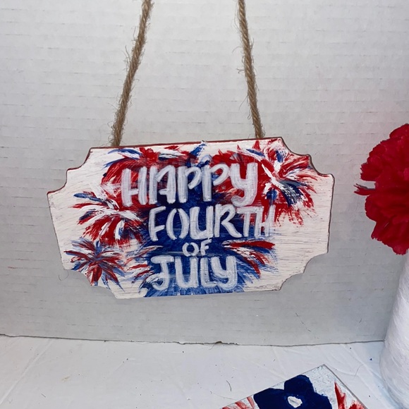 Small Happy Fourth of July Hand Painted Sign - Picture 2 of 2